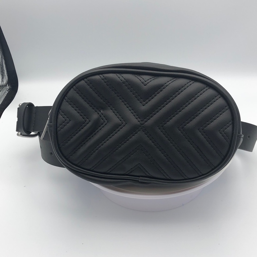 NWT BOHO Black 41” Belt w/Black Pouch see pictures for measurements